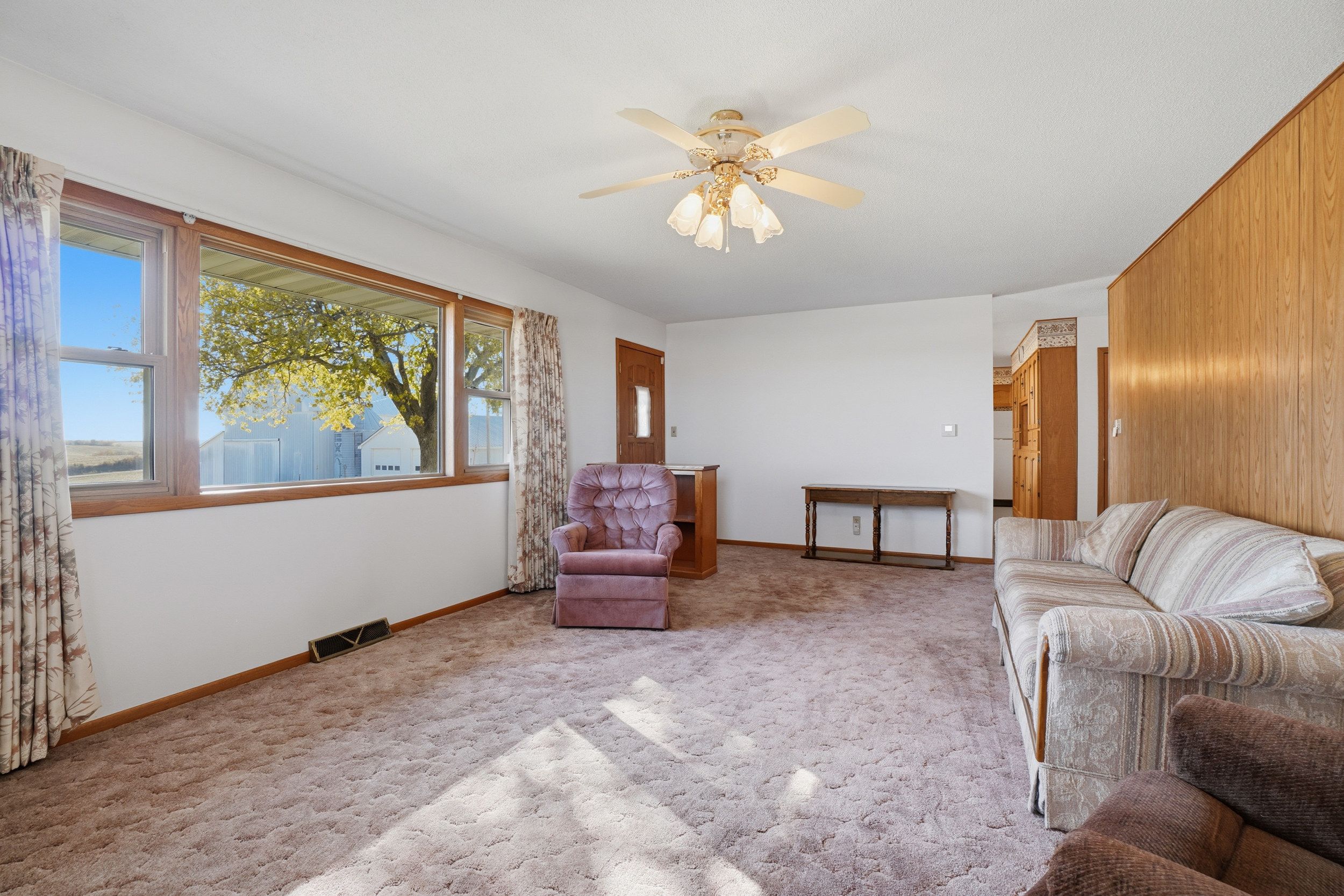 Listing Photo: 12_25871 200th ave-012